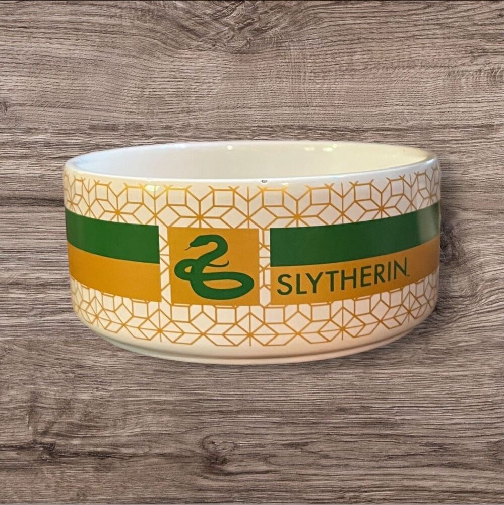 Harry Potter Wizarding World Slytherin Ceramic Dog Pet Bowl Green Gold 6 Inch